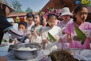 戴尔调侃：我非常接近破门，但凯恩偷走了我的进球